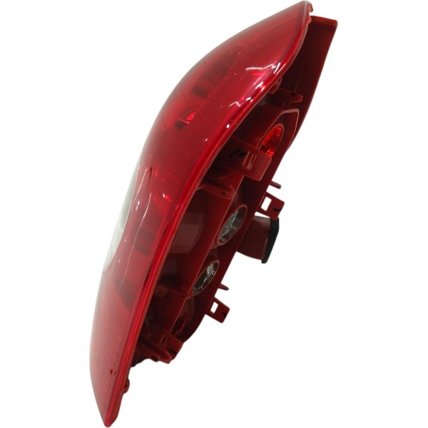 Lanterna Direita Renault Clio 2003 2004 2005 A 2012 Fitam Direito/passageiro Vermelho