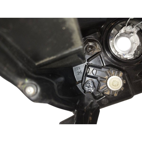 Farol Esquerdo Toyota Hilux 2016 2017 2018 2019 2020 Cromado Esquerdo/motorista