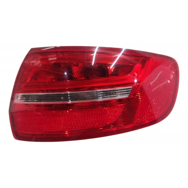 Lanterna Direita Audi A3 Sportback  2009 2010 2011 A 2013 Direito/passageiro Vermelho