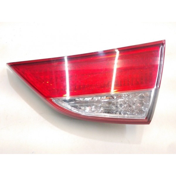 Lanterna Tampa Traseira Direita Hyundai Elantra 2011 A 2015 Direito/passageiro Vermelho