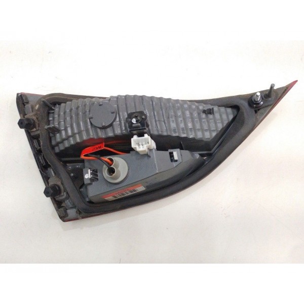 Lanterna Tampa Traseira Direita Hyundai Elantra 2011 A 2015 Direito/passageiro Vermelho