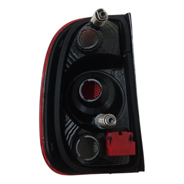 Lanterna Direita Volkswagen Saveiro G4 2003 A 2006 Detalhe Direito/passageiro Vermelho