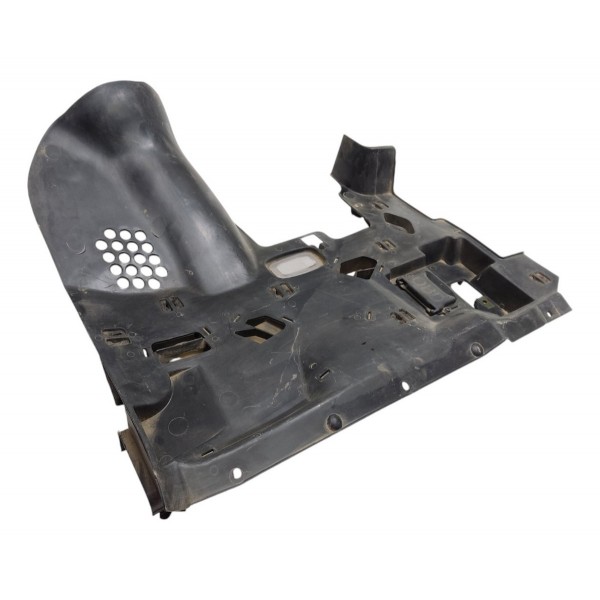 Acabamento Inferior Esquerdo Painel C180 C200 2012 2013 2014