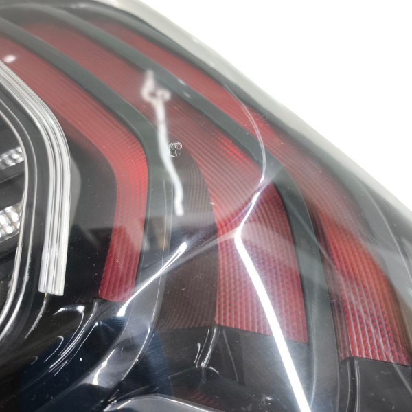 Lanterna Direita Renault Oroch 2022 2023 2024 2025 Fumê Direito/passageiro Fumê Lado Direito