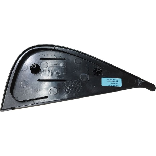 Acabamento Externotraseira Esquerda Fiat Palio 2009 A 2014 Preto