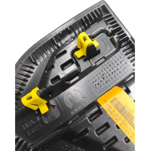 Moldura Paralama Dianteiro Direito Fiat Strada 2020 A 2025