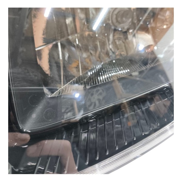 Farol Esquerdo Fiat Uno Vivace 2011 A 2014 Máscara Negra Esquerdo/motorista