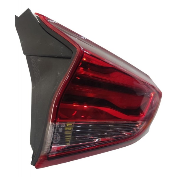 Lanterna Tampa Traseira Esquerda Tracker 2020 2021 2022      Vermelho