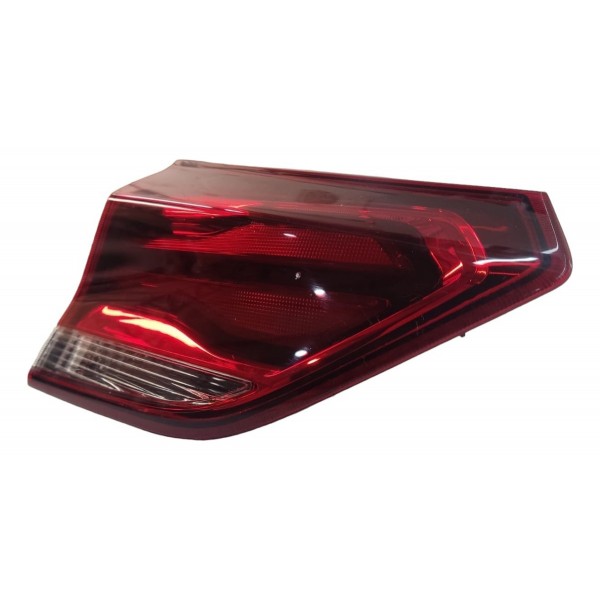 Lanterna Tampa Traseira Esquerda Tracker 2020 2021 2022      Vermelho