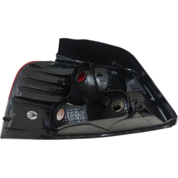 Lanterna Traseira Direita Fiat Palio Elx 2008 2009 2010 2011 Direito/passageiro Vermelho