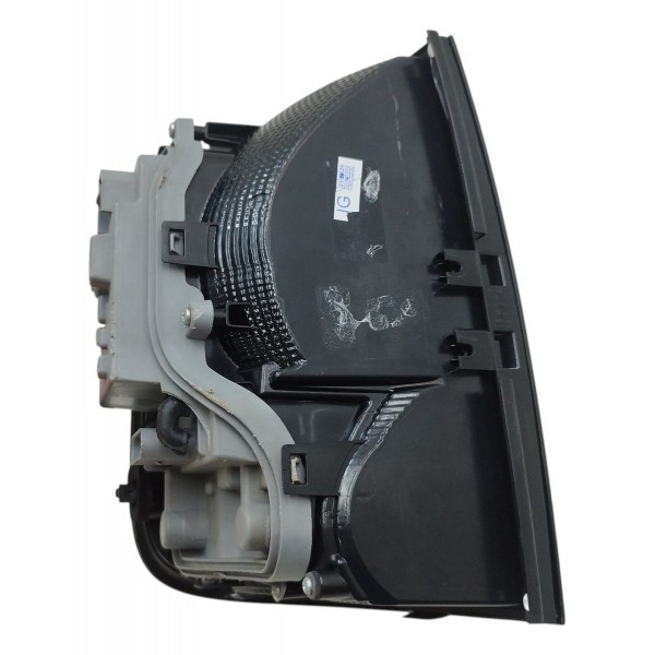 Lanterna Traseira Direita Volkswagen Saveiro G7 G8 2022 2024 Direito/passageiro Vermelho