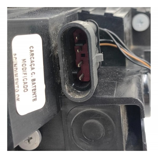 Lanterna Direita Fastback 2023 A 2025 Led Com Detalhe Direito/passageiro Vermelho