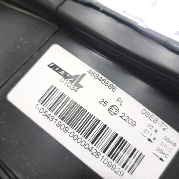 Farol Esquerdo Fiat Palio 2005 2006 2007 2008 2009 A 2016 Esquerdo/motorista