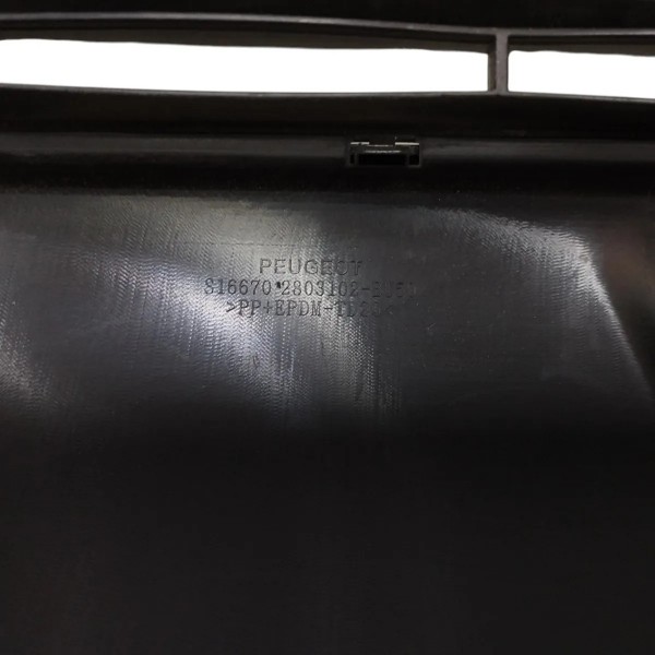 Moldura Inferior Spoiler Fiat Titano 2024 2025 2026 Prateado