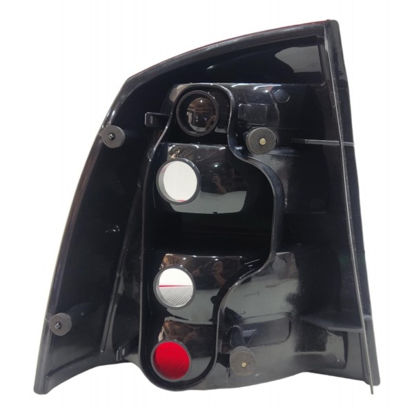 Lanterna Traseira Direita Astra Hatch 2003 2004 2005 A 2010  Direito Vermelho