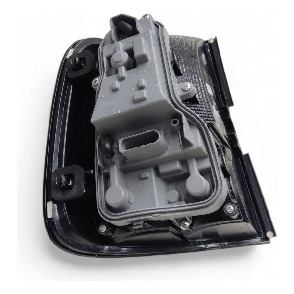 Par Lanterna Traseira Saveiro G5 G6 G7 G8 2023 2024 Fumê Direito Fumê