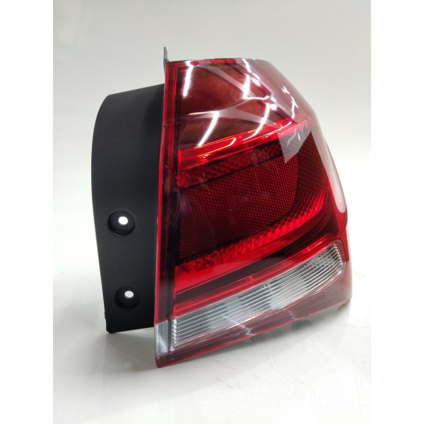 Lanterna Traseira Direita Chevrolet Cobalt 2017 A 2022 Direito Vermelho
