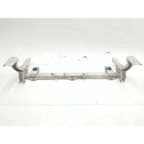 Suporte Travessa Inferior Radiador Mercedes Gla200 Gla250