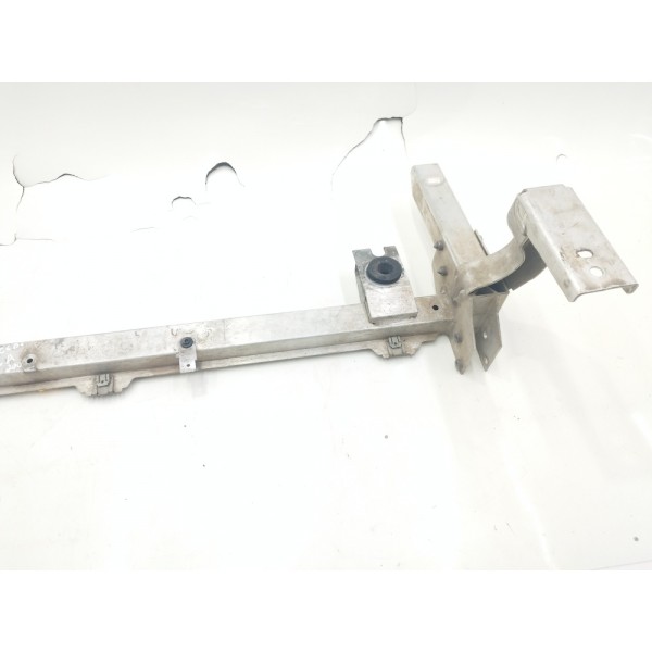 Suporte Travessa Inferior Radiador Mercedes Gla200 Gla250