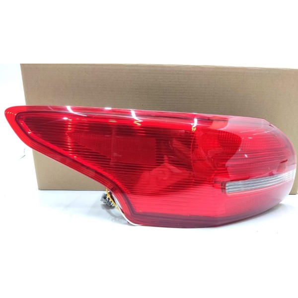 Lanterna Traseira Esquerda Ford Focus Sedan 2016 2017 2018  Esquerdo