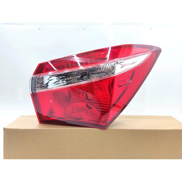 Lanterna Direito Toyota Corolla 2014 2015 2016 2017 Direito