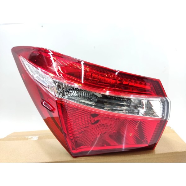 Lanterna Corolla Esquerda 2014 2015 2016 2017 Esquerdo