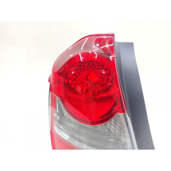 Par Lanterna Traseira Toyota Etios Hatch 2013 2014 2015 2016 Direito Vermelho