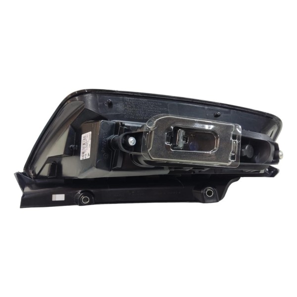 Lanterna Traseira Direita Fiat Punto 2013 2014 2015 A 2017  Direito/passageiro Vermelho