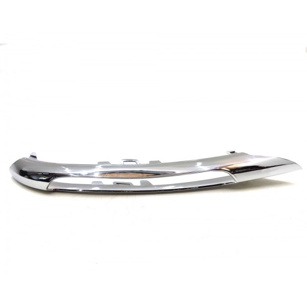 Moldura Cromada Drl Direito Mercedes C180 C200 2011 A 2014
