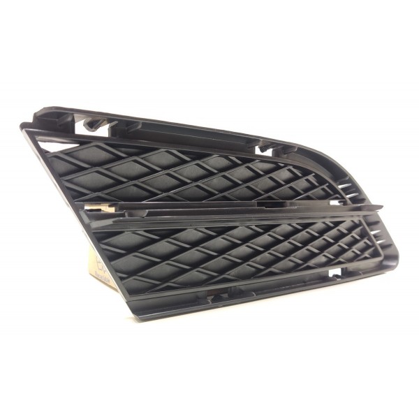 Grade Auxiliar Milha Direito Bmw 320i 2009 2010 2011 2012  Preto Direito