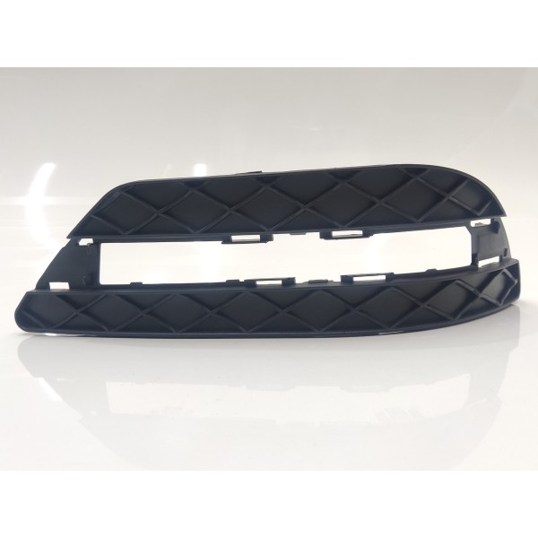 Grade Auxiliar Milha Esquerdo Mercedes C180 C200 2011 A 2014 Preto Esquerdo