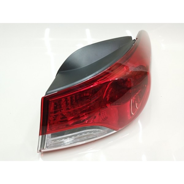 Par Lanterna Traseira Direita Hyundai Elantra 2011 A 2014 Direito Vermelho