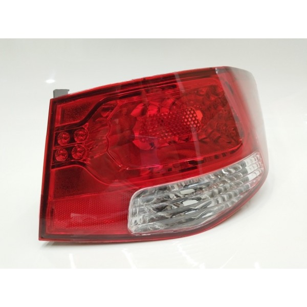Lanterna Traseira Direita Kia Cerato 2009 2010 2011 2012  Direito Vermelho
