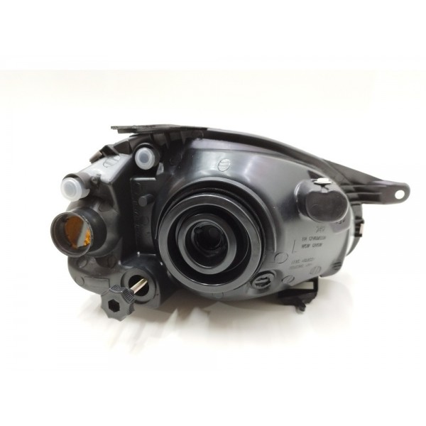 Farol Corsa Esquerdo 1995 1996 1997 1998 1999 Vidro Raiado Esquerdo