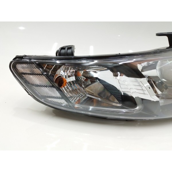 Par Farol Dianteiro Kia Cerato 2009 2010 2011 2012 2013 Direito