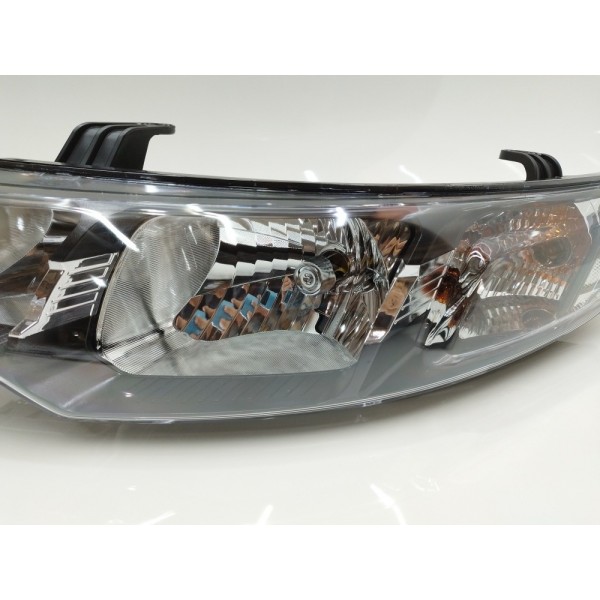 Farol Dianteiro Esquerdo Kia Cerato 2009 2010 2011 2012 2013 Esquerdo