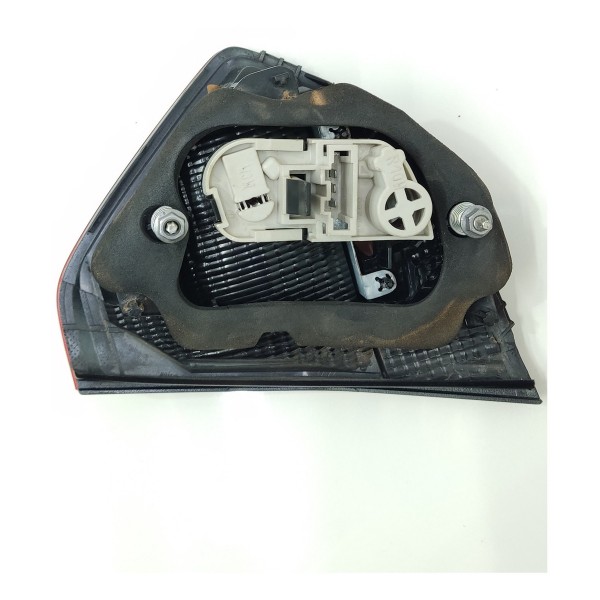 Lanterna Esquerda Tampa Voyage Voyage G6 2013 2014 2015 2016 Esquerdo/motorista Vermelho