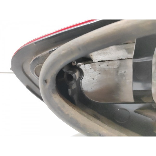 Lanterna Traseira Direita Fiat Palio Weekend 2009 A 2014 Direito Vermelho