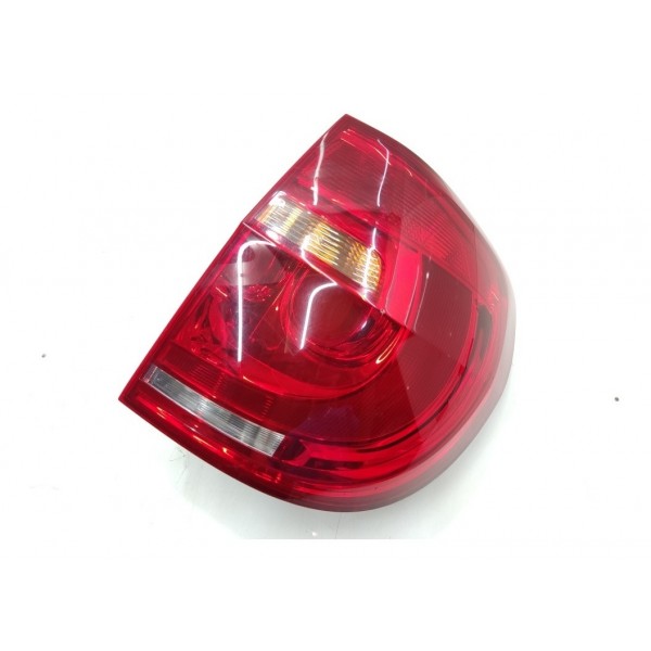 Lanterna Traseira Direita Volkswagen Fox 2011 2012 A 2015 Direito Vermelho