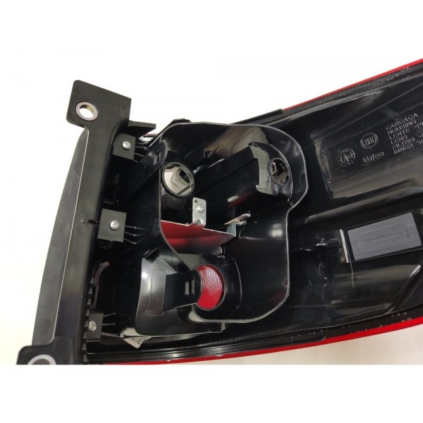 Lanterna Traseira Esquerda Fiat Strada Working 2012 A 2020 Esquerdo Vermelho