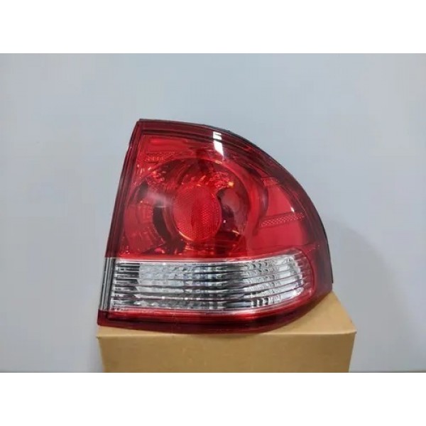 Par Lanterna Traseira Chevrolet Classic 2011 2012 A 2015 Direito