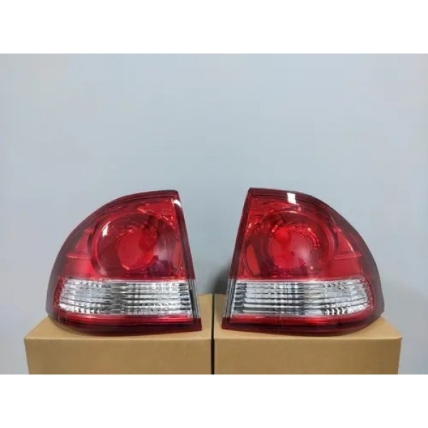 Par Lanterna Traseira Chevrolet Classic 2011 2012 A 2015 Direito