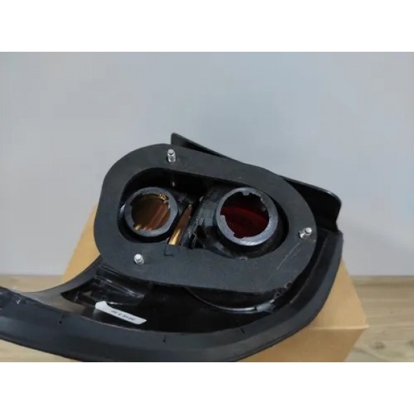 Par Lanterna Traseira Chevrolet Classic 2011 2012 A 2015 Direito