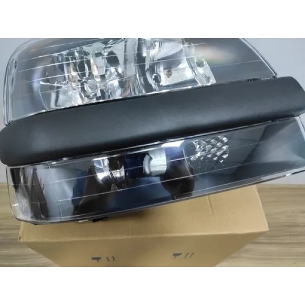 Farol Direito Fiat Doblo Mascara Negra 2002 2003 2004 A 2009 Direito