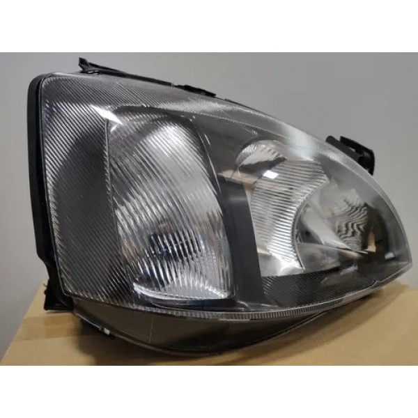 Farol Corsa Montana Direito Ano 2003 2004 2005 2006 A 2008  Direito