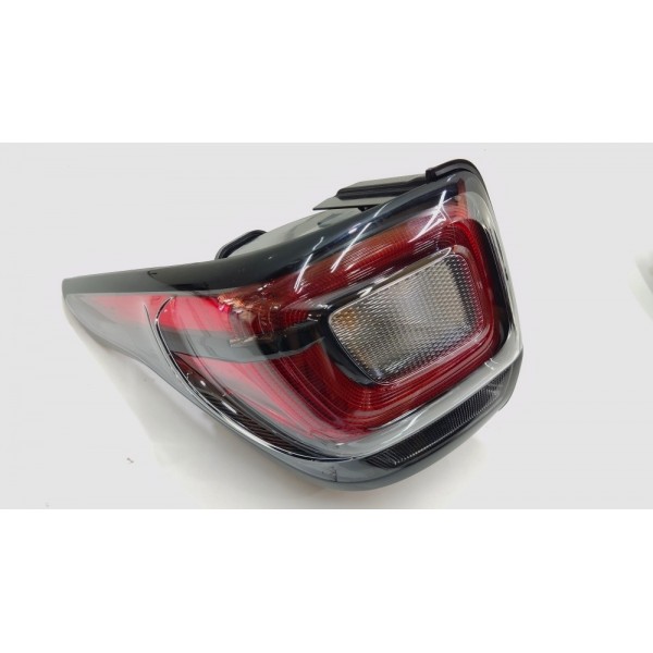 Par Lanterna Traseira Fiat Strada Freedom 2020 2021 2022  Direito Vermelho