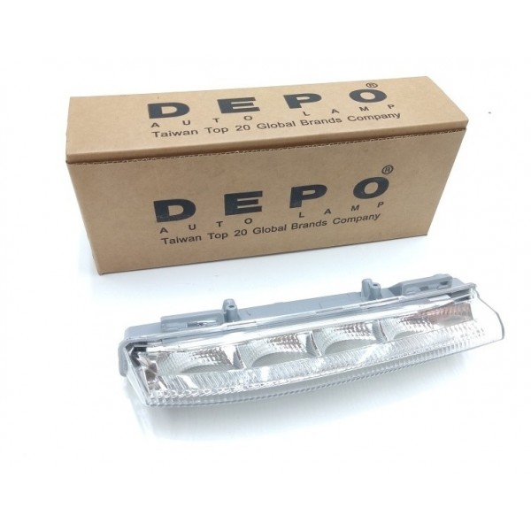 Farol Milha Led Direita Mercedes C180 2011 2012 2013 2014