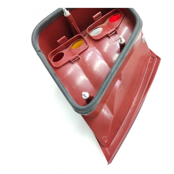 Lanterna Traseira Direita Fiat Siena Tricolor 2001 A 2005 Direito Vermelho