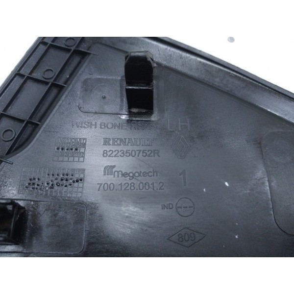 Moldura Acabamento Porta Traseira Esquerda Kwid 2017 A 2021