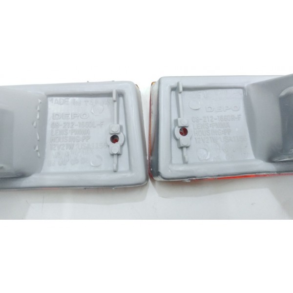 Par Refletor Parachoque Traseiro Hilux 1993 1994 1995 4x2  Prateado